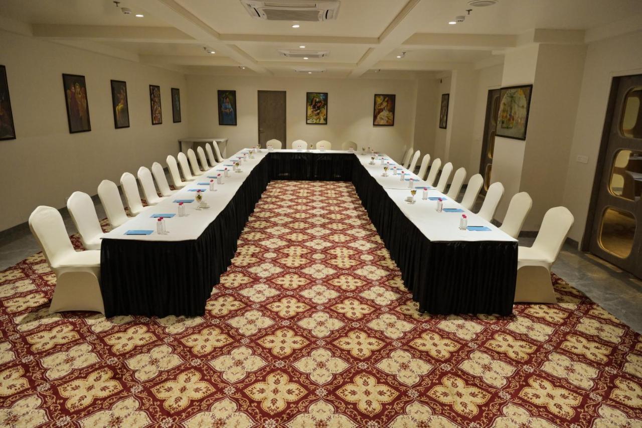 Stardom Resort Jaipur Ngoại thất bức ảnh