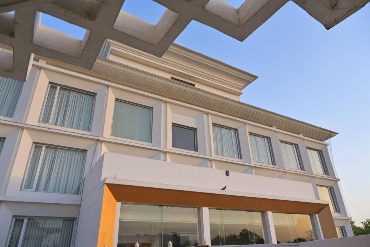 Stardom Resort Jaipur Ngoại thất bức ảnh