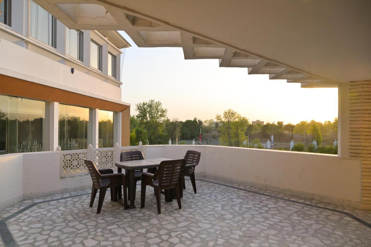 Stardom Resort Jaipur Ngoại thất bức ảnh