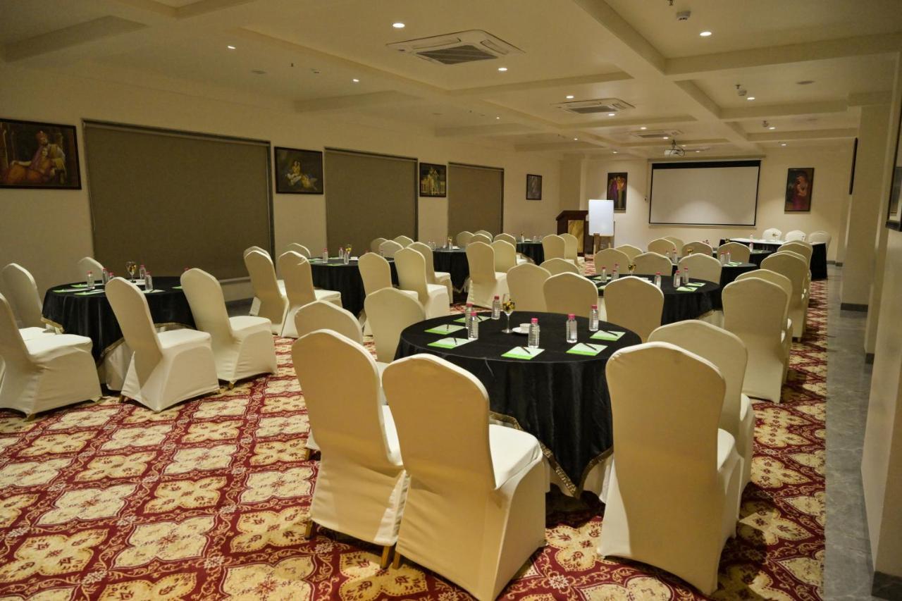 Stardom Resort Jaipur Ngoại thất bức ảnh