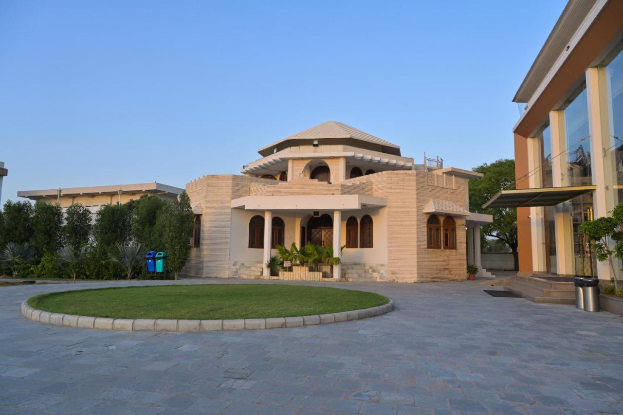 Stardom Resort Jaipur Ngoại thất bức ảnh