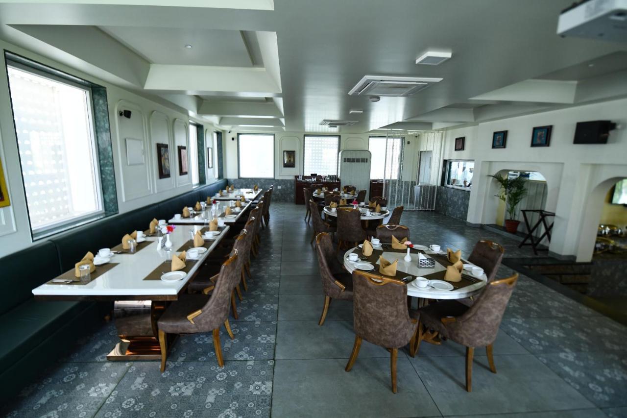 Stardom Resort Jaipur Ngoại thất bức ảnh