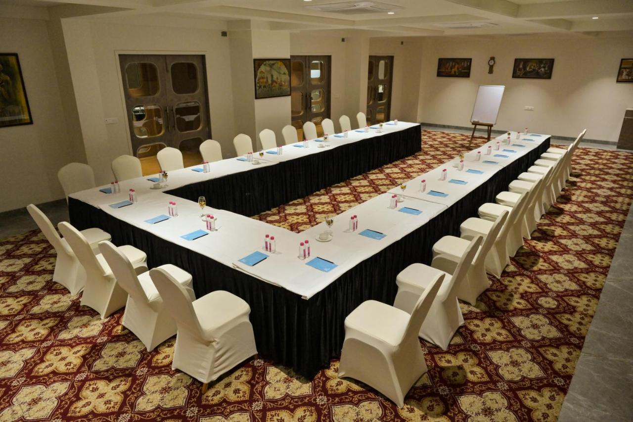 Stardom Resort Jaipur Ngoại thất bức ảnh