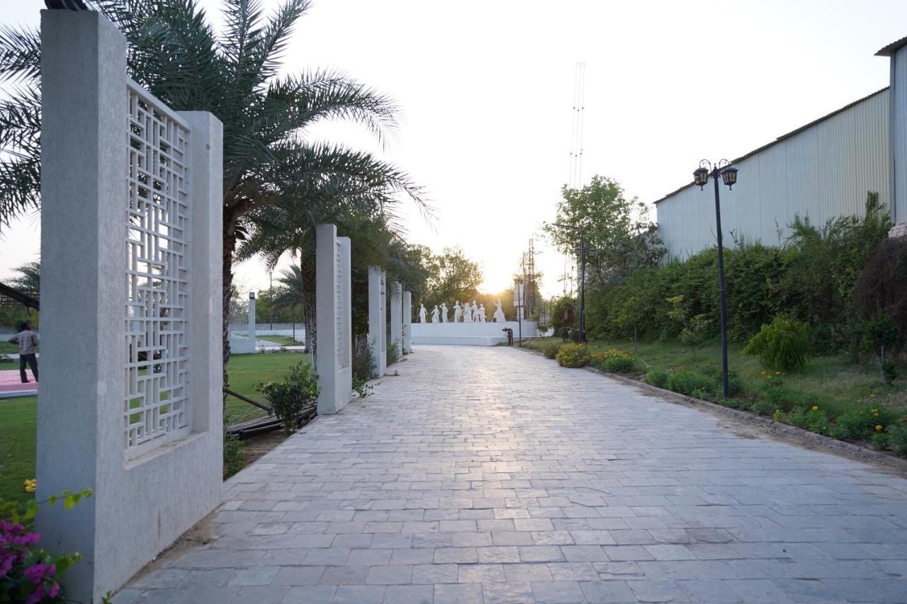 Stardom Resort Jaipur Ngoại thất bức ảnh