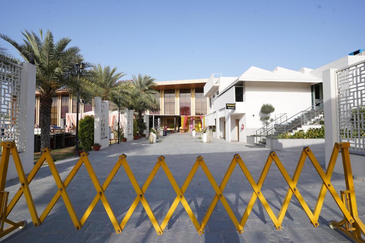 Stardom Resort Jaipur Ngoại thất bức ảnh